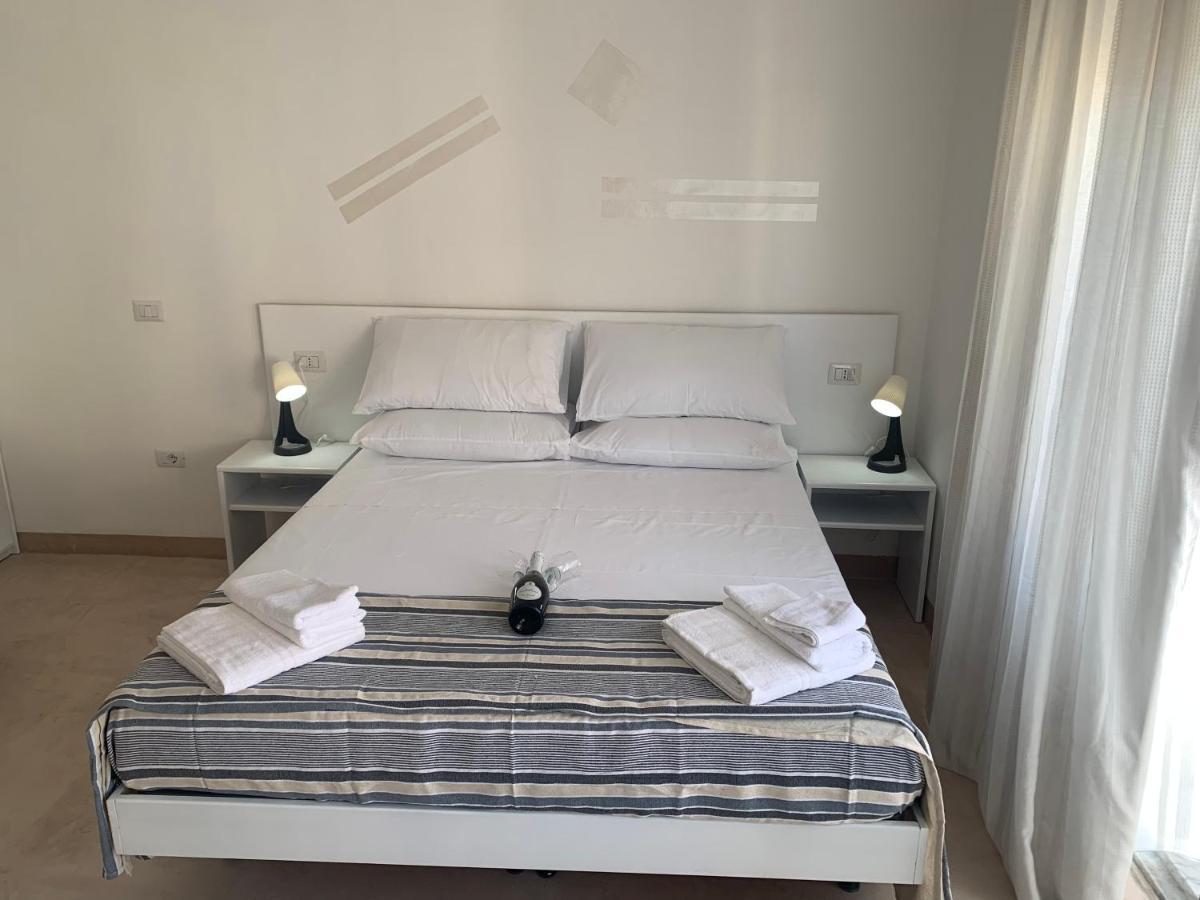 Bed and Breakfast La Piazza Beb Тропея Экстерьер фото