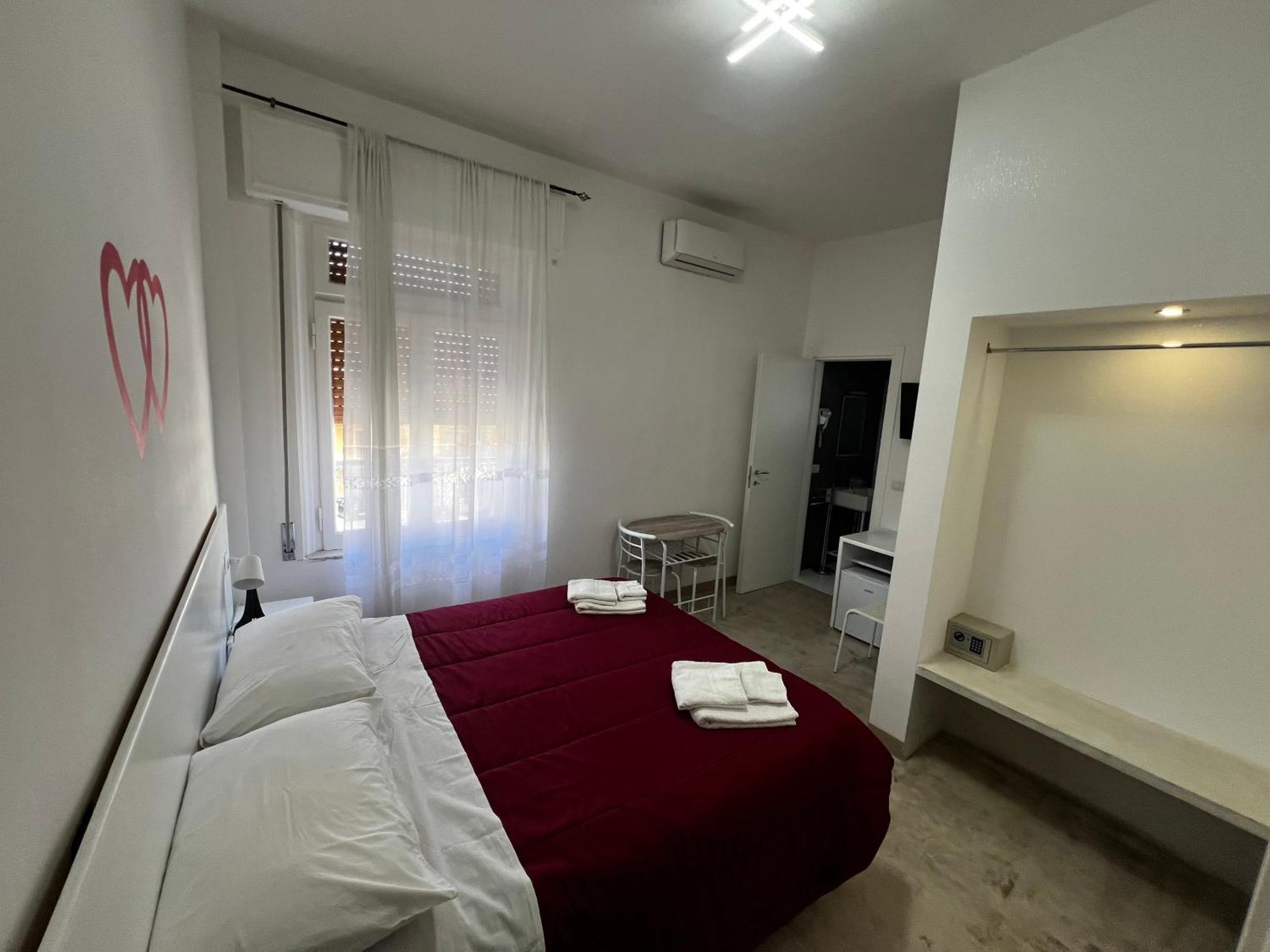 Bed and Breakfast La Piazza Beb Тропея Экстерьер фото